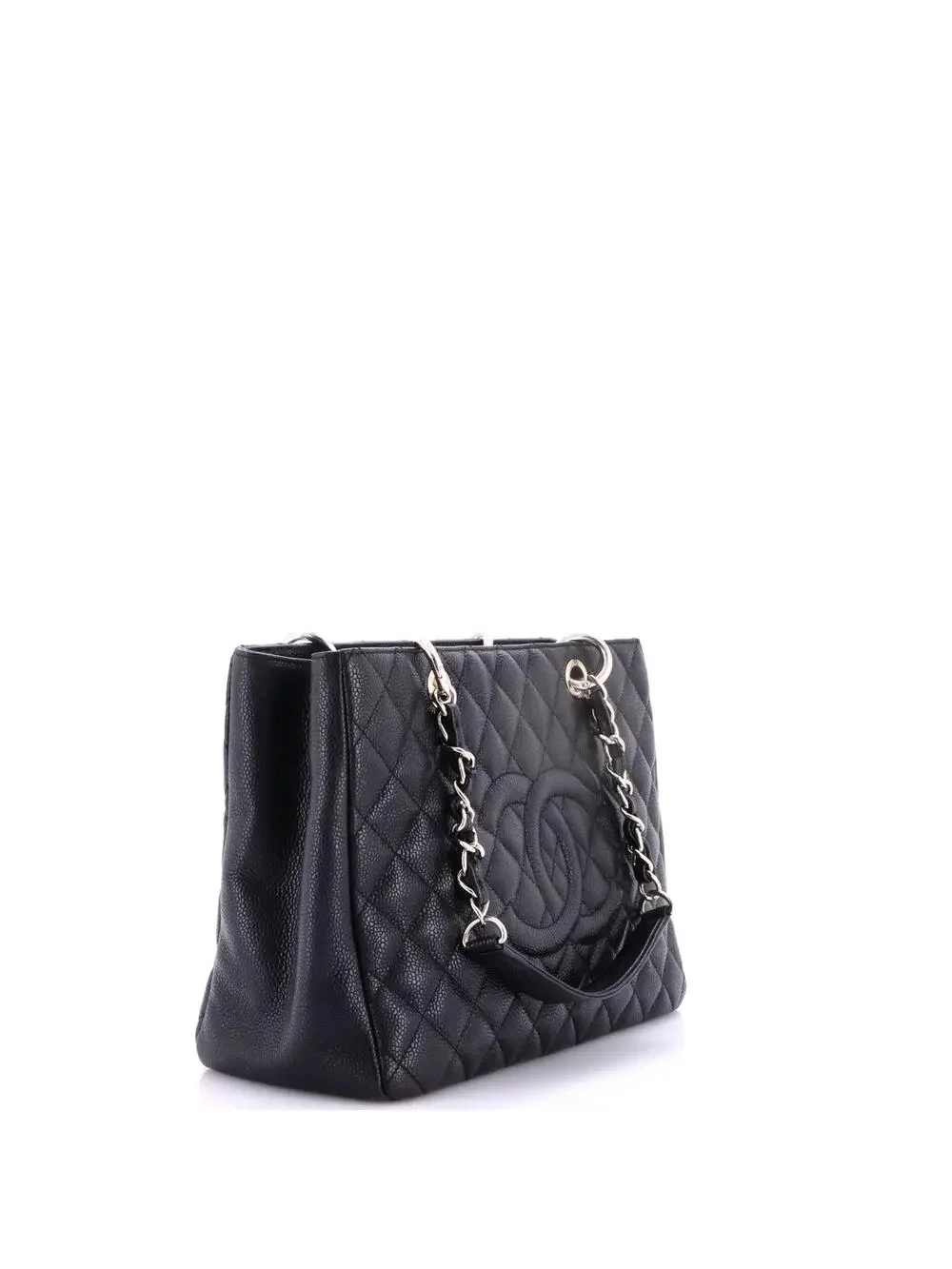 CHANEL shopping essence